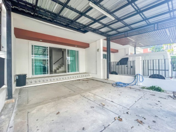 *****ทาวน์โฮมมือสอง ม.ชวนชื่นโมดัส วิภาวดี เนื้อที่กว้างขวางมากถึงเกือบ 25 ตร.ว. ฟังก์ชัน 3 ห้องนอน 3 ห้องน้ำ หน้าบ้านจอดรถได้ 2 คัน บ้านสไตล์ Home Office บนทำเลแห่งการเดินทาง ใกล้ฟิวเจอร์พาร์ค รังสิต และทางด่วน "อุตราภิมุข" ในราคาคุ้มสุดในย่าน!